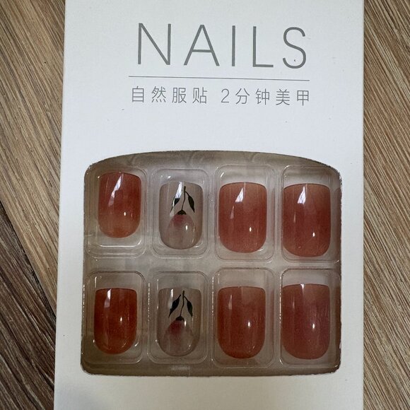 24pc Press-on Nails - Picture 2 of 4